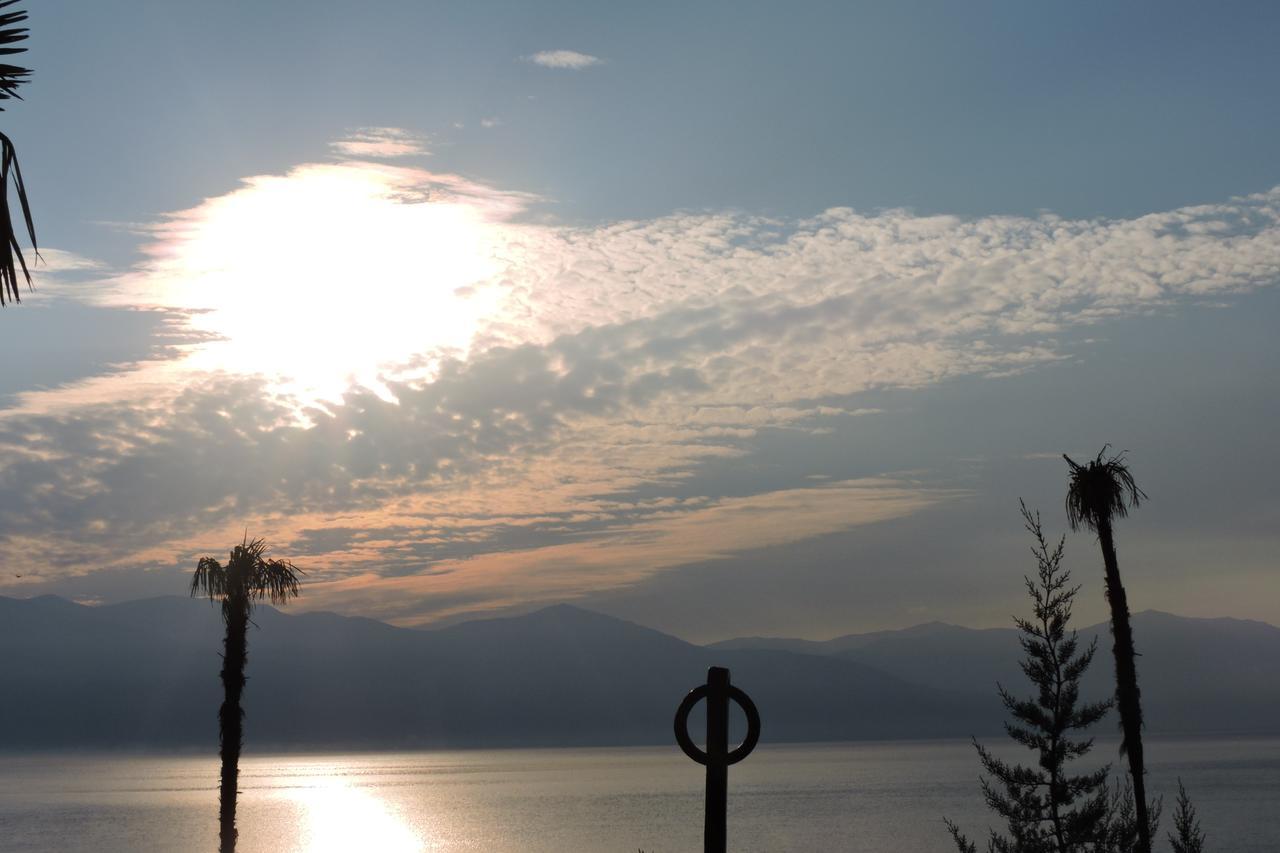 Lakeview Hotel And Resort Otesevo Eksteriør bilde