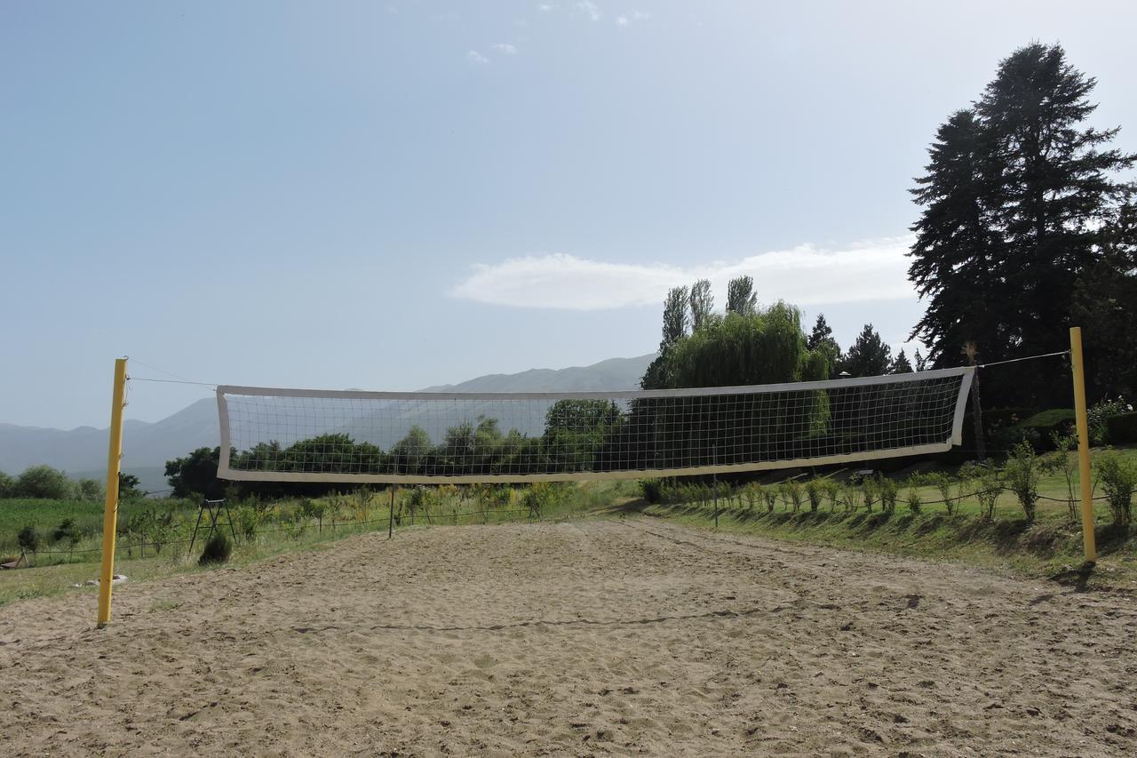 Lakeview Hotel And Resort Otesevo Eksteriør bilde
